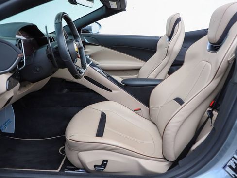 Certified 2024 Ferrari Roma Spider RWD image 60