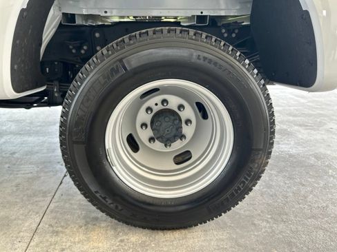 Used 2025 Ford F350 XLT w/ FX4 Off-Road Package AWD/4WD image 17