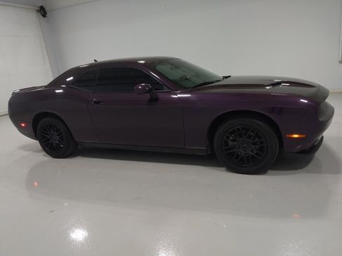 Used 2021 Dodge Challenger SXT RWD image 11