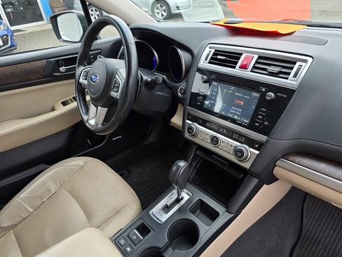 Used 2015 Subaru Outback 2.5i Limited AWD/4WD image 10