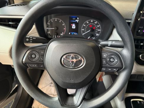 Used 2023 Toyota Corolla Cross L AWD/4WD image 13
