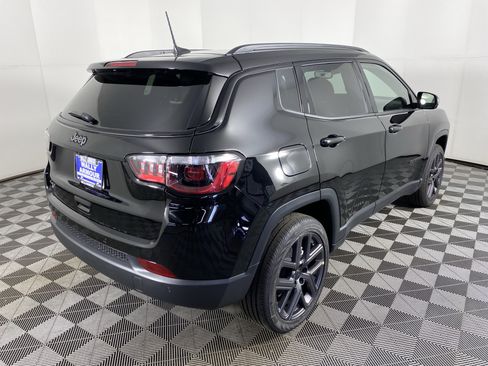 New 2026 Jeep Compass Limited w/ Sun, Sound & Navigation Group AWD/4WD image 8
