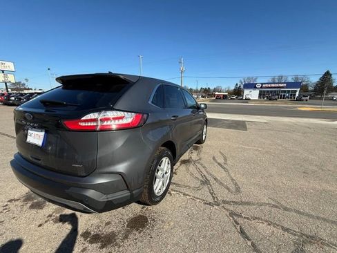 Used 2022 Ford Edge SEL w/ Convenience Package image 5