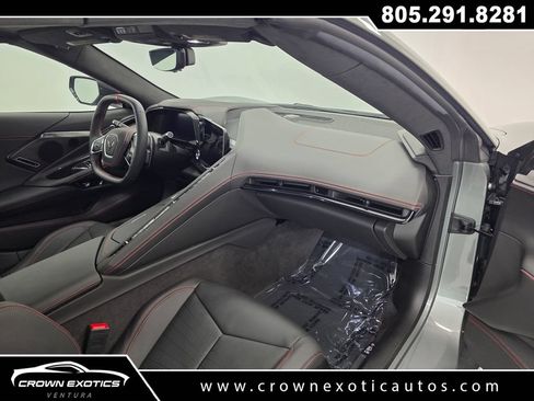 Used 2023 Chevrolet Corvette Stingray Premium Conv w/ Z51 Performance Package RWD image 15