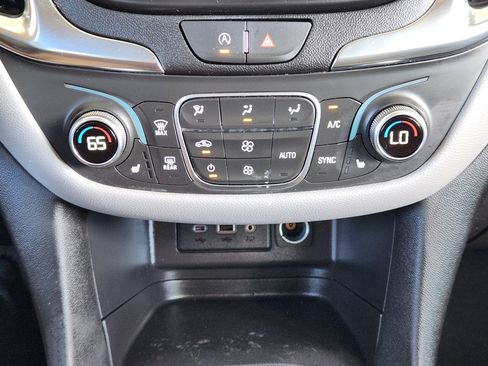 Certified 2024 Chevrolet Equinox LT image 19