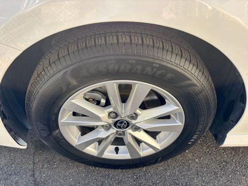 Used 2025 Toyota Camry LE image 30