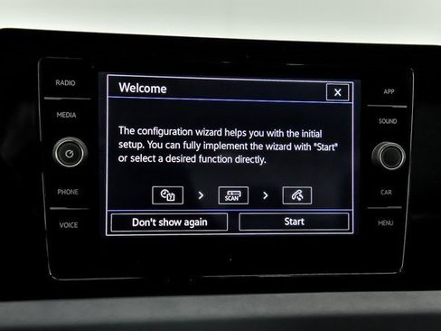 Certified 2025 Volkswagen Jetta SE image 12