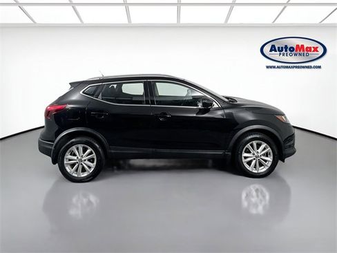 Used 2019 Nissan Rogue Sport SV image 9
