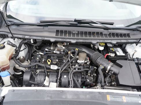 Used 2019 Ford Edge SE FWD image 22