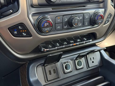 Used 2018 GMC Sierra 1500 Denali image 30