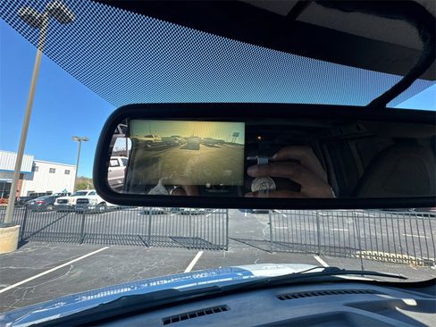 Used 2017 GMC Savana 3500 image 25