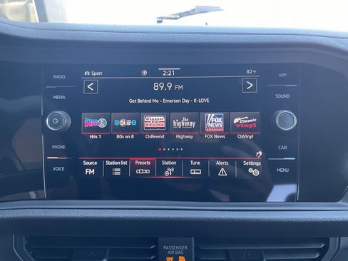 Used 2024 Volkswagen Jetta GLI 40th Anniversary Edition image 39