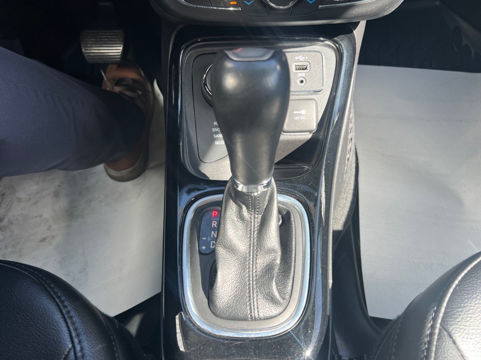 Used 2020 Jeep Compass Latitude AWD/4WD image 29