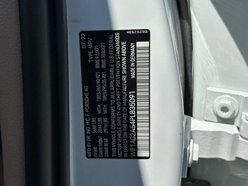 Certified 2023 Porsche Macan S image 46