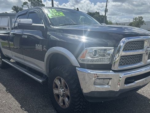 Used 2015 RAM 2500 Laramie AWD/4WD image 2