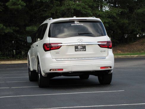 Used 2023 INFINITI QX80 Luxe w/ Cargo Package AWD/4WD image 11