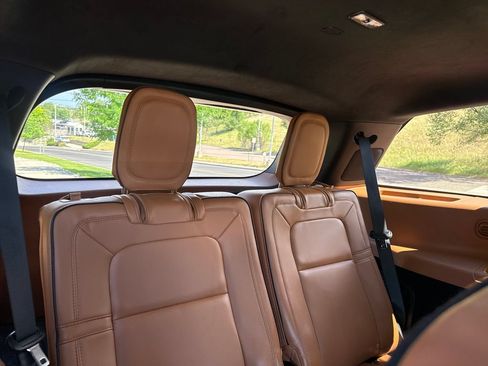 Certified 2023 Lincoln Aviator Black Label w/ Dynamic Handling Package AWD/4WD image 26
