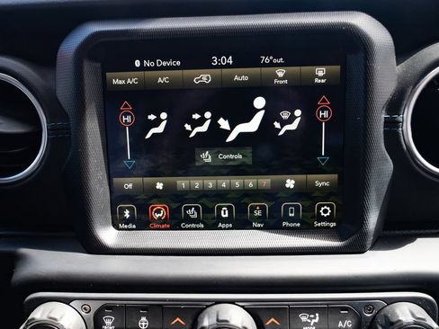 Used 2021 Jeep Wrangler Unlimited Rubicon 4xe w/ Cold Weather Group AWD/4WD image 13