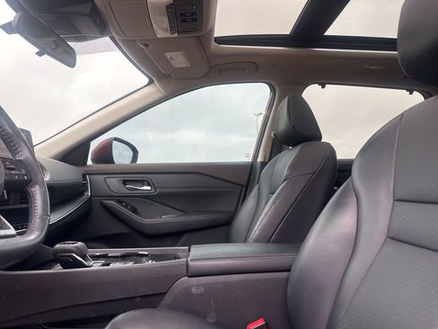 Certified 2023 Nissan Rogue SV w/ SV Premium B Package FWD image 40
