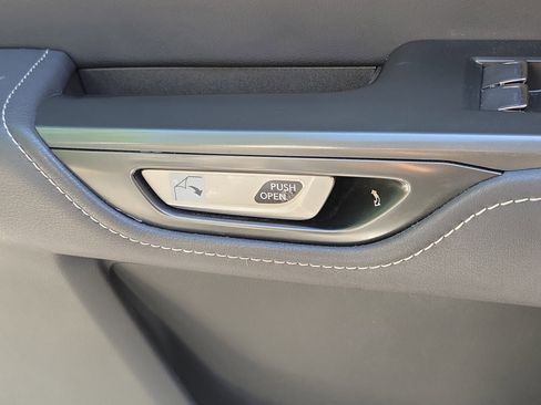 Used 2024 Lexus NX 250 FWD w/ Towing Package (2000 Lbs) image 18