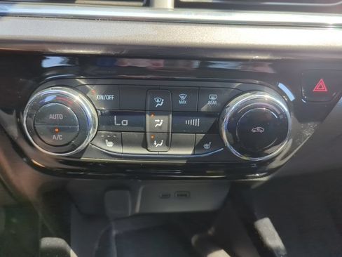 Certified 2024 Chevrolet Trax ACTIV w/ Sunroof Package FWD image 23