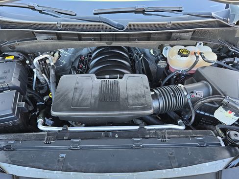 Used 2024 Cadillac Escalade Sport w/ LPO, ONYX Package image 32