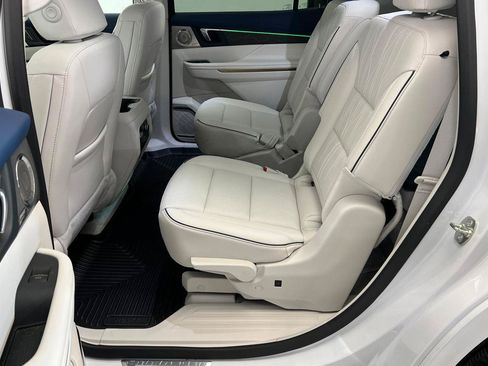 Used 2025 Buick Enclave Avenir w/ Super Cruise Package AWD/4WD image 20