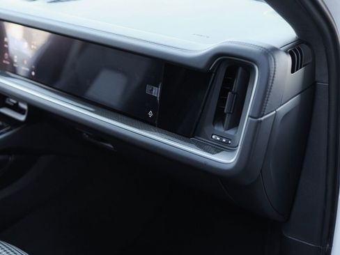 New 2025 Porsche Cayenne Turbo image 38