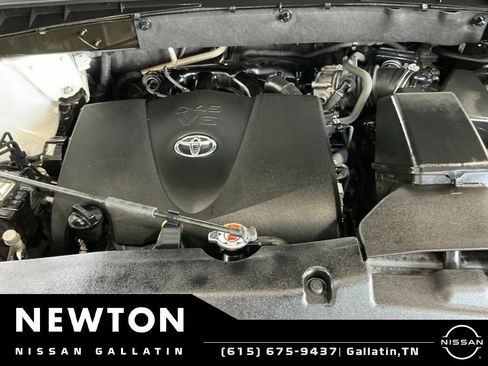 Used 2017 Toyota Highlander Limited FWD image 46