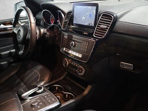 Used 2017 Mercedes-Benz GLS 450 4MATIC image 28