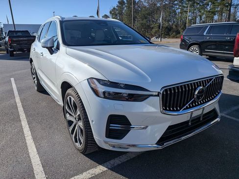 Used 2023 Volvo XC60 B6 Ultimate w/ Climate Package image 15