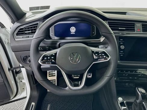 Used 2022 Volkswagen Tiguan SEL R-Line AWD/4WD image 12