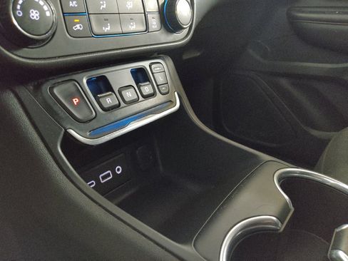 Used 2021 GMC Terrain SLE FWD image 26