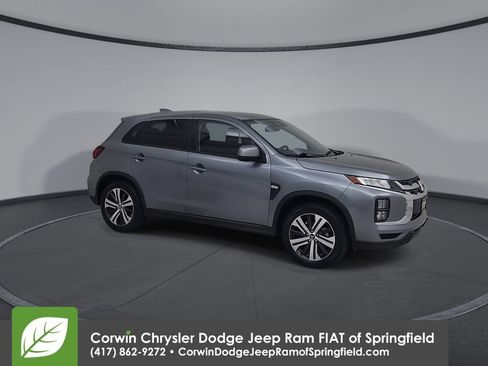 Used 2025 Mitsubishi Outlander Sport AWD image 2