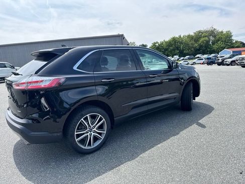 Used 2022 Ford Edge Titanium AWD/4WD image 6