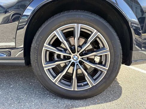 Certified 2025 BMW X6 xDrive40i image 10