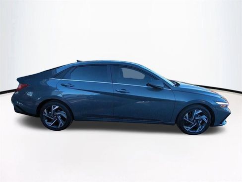New 2026 Hyundai Elantra Limited image 4