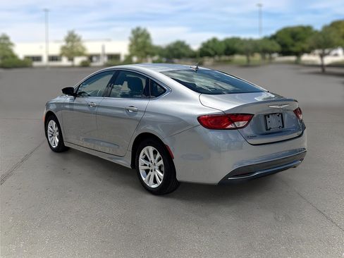 Used 2016 Chrysler 200 Limited w/ Anniversary Edition FWD image 6