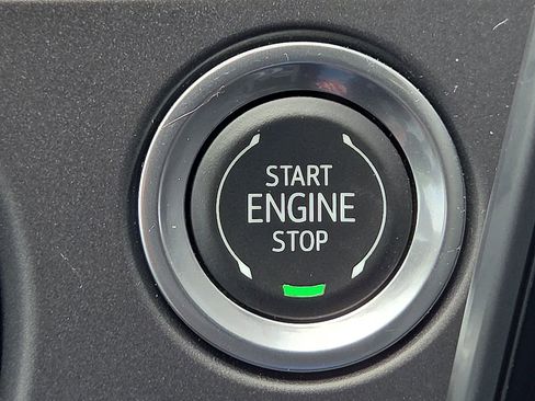 Used 2025 Chevrolet Blazer LT AWD/4WD image 17