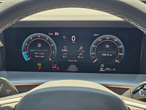 New 2026 Volkswagen Tiguan SE AWD/4WD image 17
