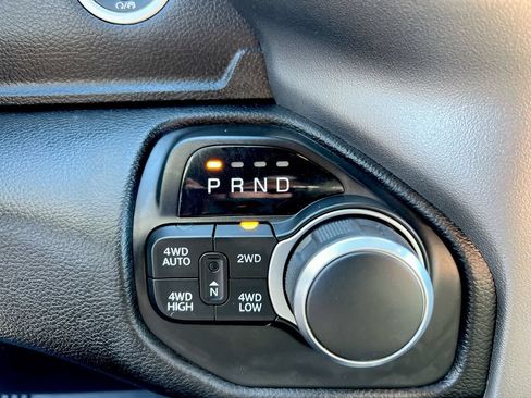 Used 2019 RAM 1500 Big Horn AWD/4WD image 14