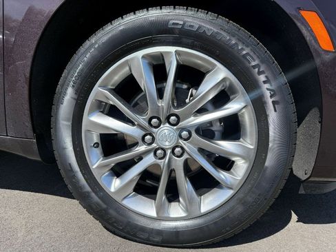 Used 2022 Buick Enclave Avenir image 3