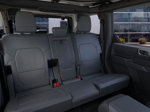 New 2026 Ford Bronco Badlands w/ Sasquatch Package AWD/4WD image 13
