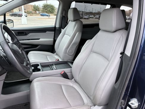 Certified 2023 Honda Odyssey EX-L image 17