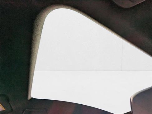 Used 2022 Audi e-tron GT Prestige image 16