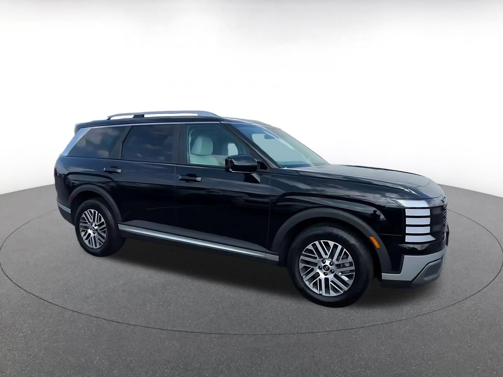 Used 2026 Hyundai Palisade SEL FWD image 2