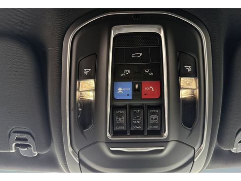 New 2026 Jeep Grand Wagoneer Limited AWD/4WD image 16