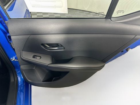 Used 2025 Nissan Sentra SV FWD image 28