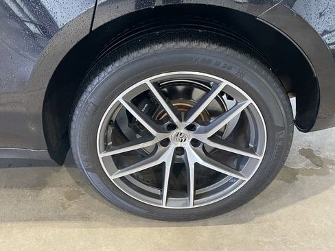 Used 2022 Porsche Macan image 30