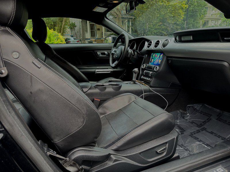 Used 2019 Ford Mustang Premium RWD image 23